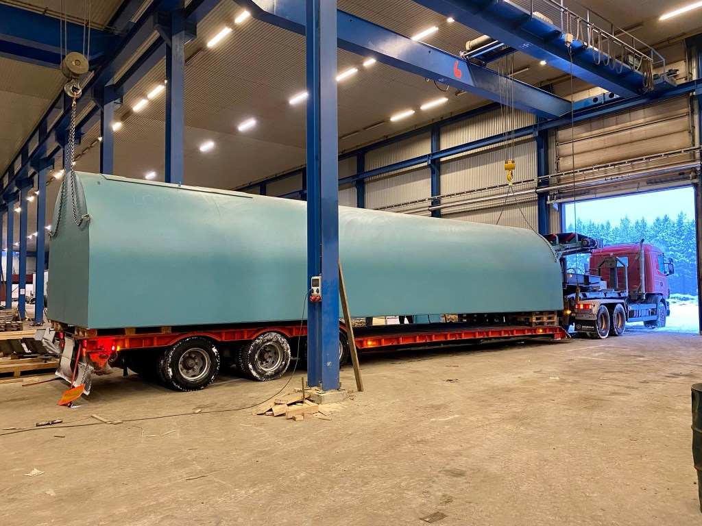 Lastad och på väg till kud